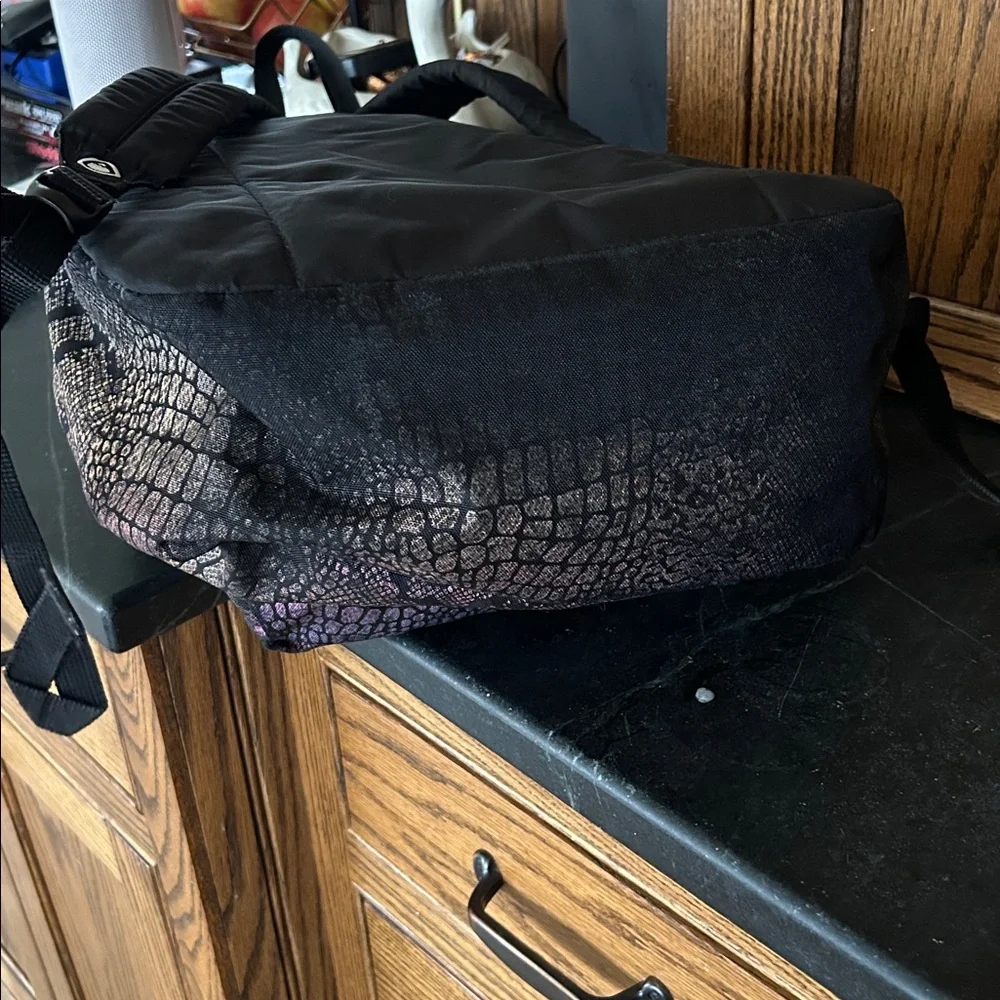 JanSport Black‎ Purple Backpack Snakeprint Metallic Bookbag